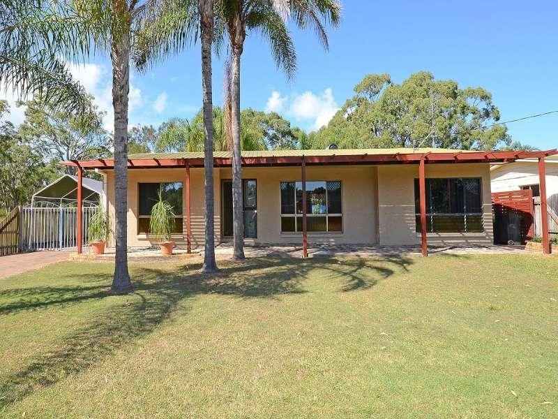 2 Riley  Street, Urangan QLD 4655