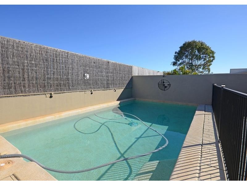 L2, 1, 27 Bay Park  Road, Wondunna QLD 4655