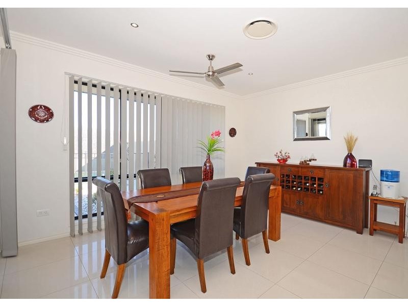 L2, 1, 27 Bay Park  Road, Wondunna QLD 4655