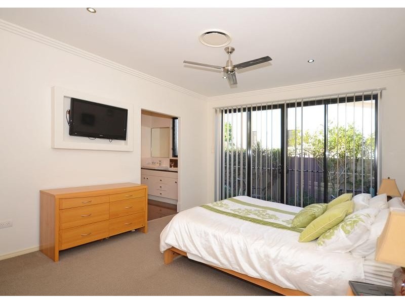 L2, 1, 27 Bay Park  Road, Wondunna QLD 4655