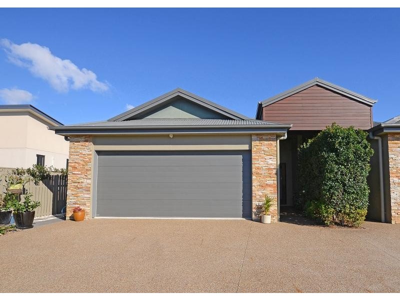 L2, 1, 27 Bay Park  Road, Wondunna QLD 4655