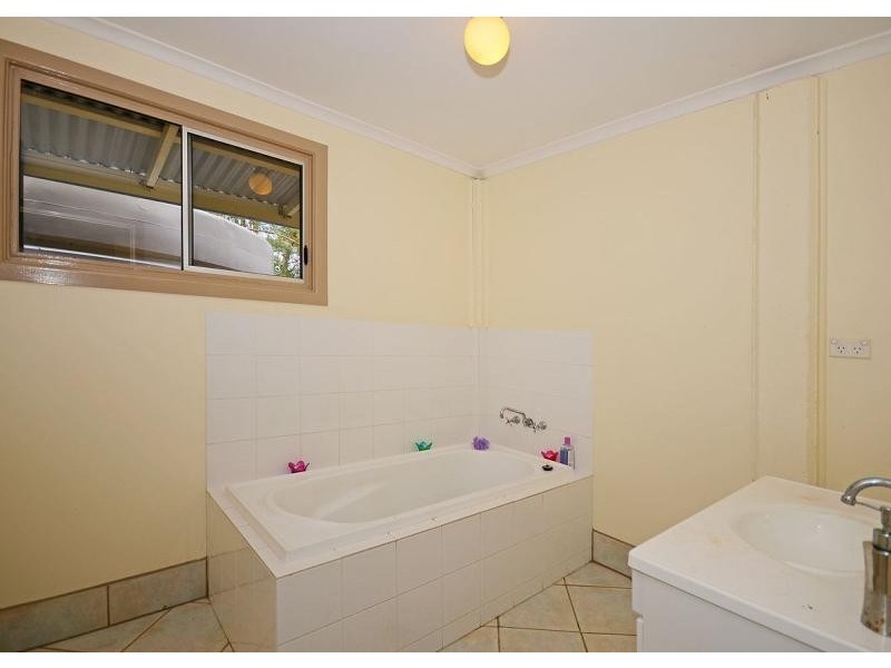 13 Oslove Drive, Booral QLD 4655