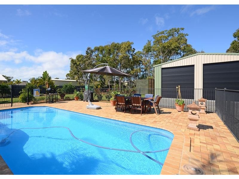 17 Amstal Avenue, Wondunna QLD 4655