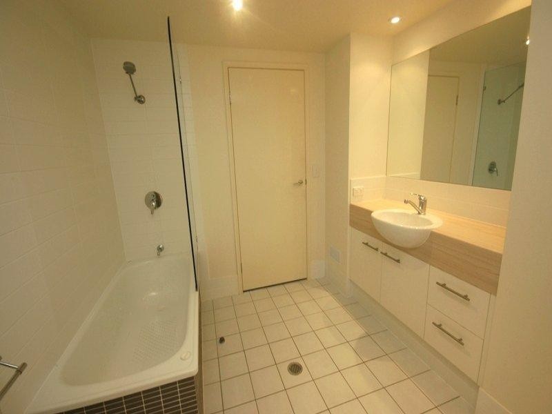 11, 68 Pulgul Street, Urangan QLD 4655