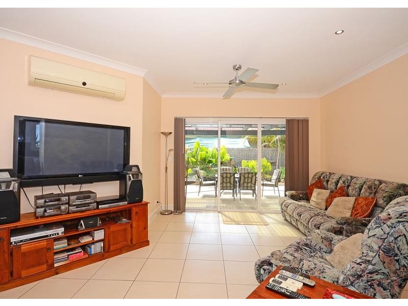 1 Woralie Way, Urraween QLD 4655