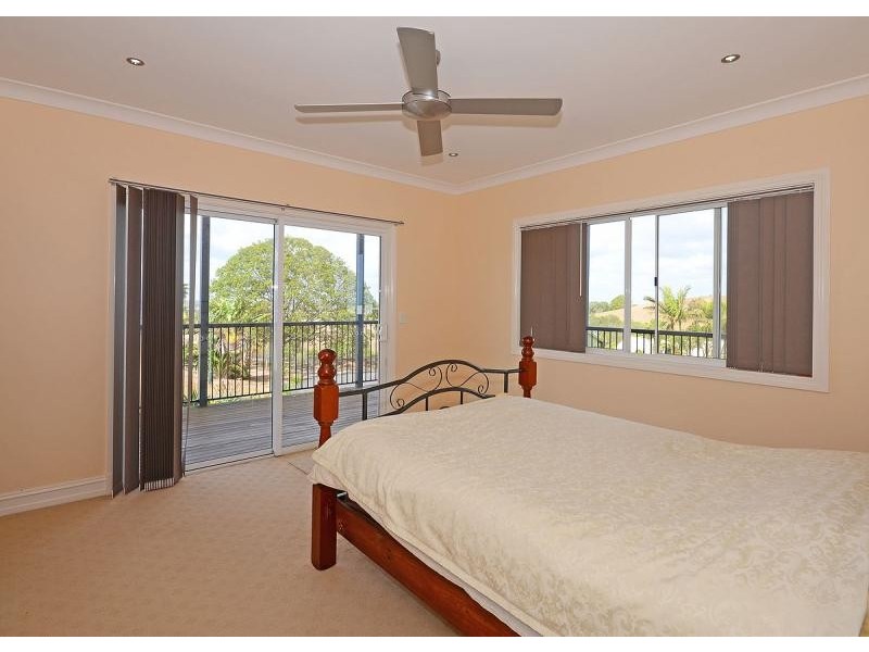 1 Woralie Way, Urraween QLD 4655