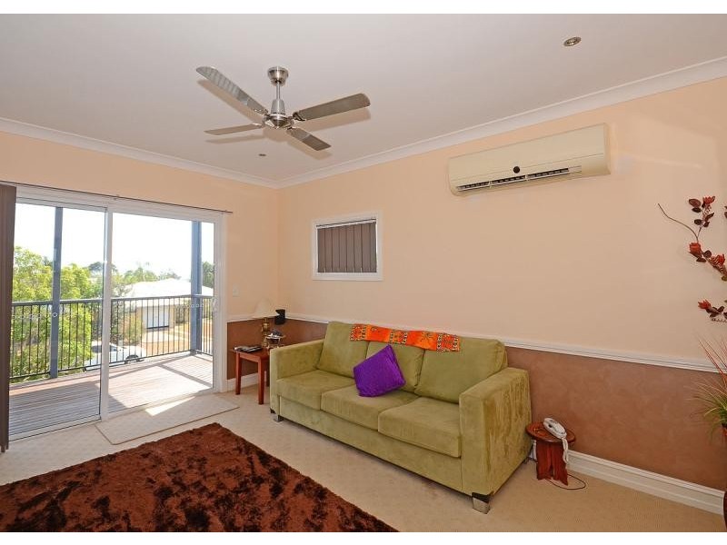 1 Woralie Way, Urraween QLD 4655