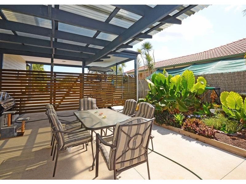 1 Woralie Way, Urraween QLD 4655