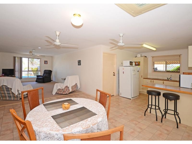 38 Bunker Avenue, Urraween QLD 4655