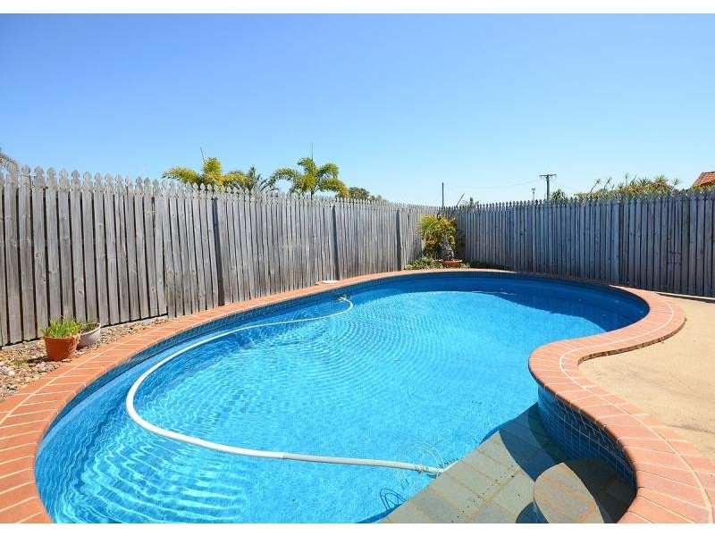38 Bunker Avenue, Urraween QLD 4655