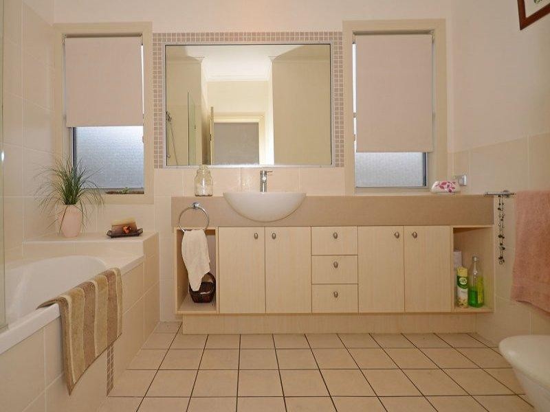 9, 230 Pulgul Street, Urangan QLD 4655