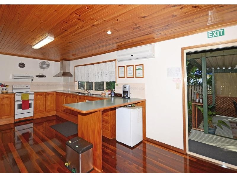 180a Cypress Street, Urangan QLD 4655