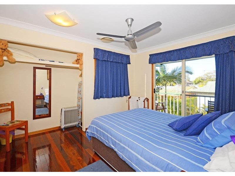 180a Cypress Street, Urangan QLD 4655