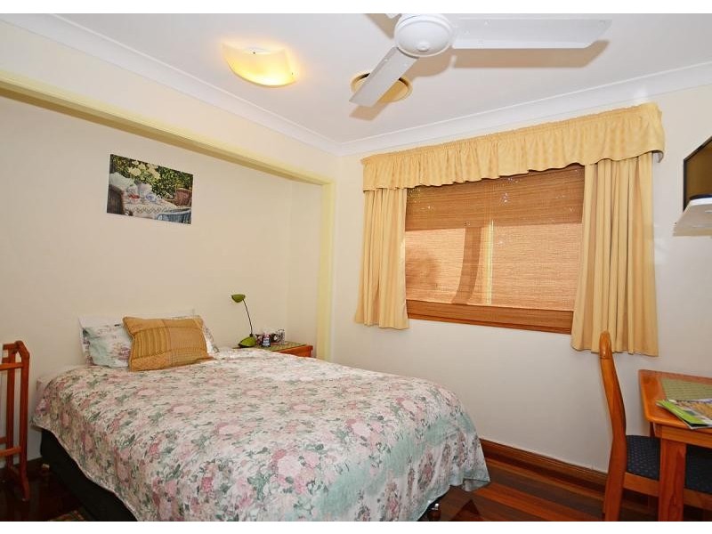 180a Cypress Street, Urangan QLD 4655