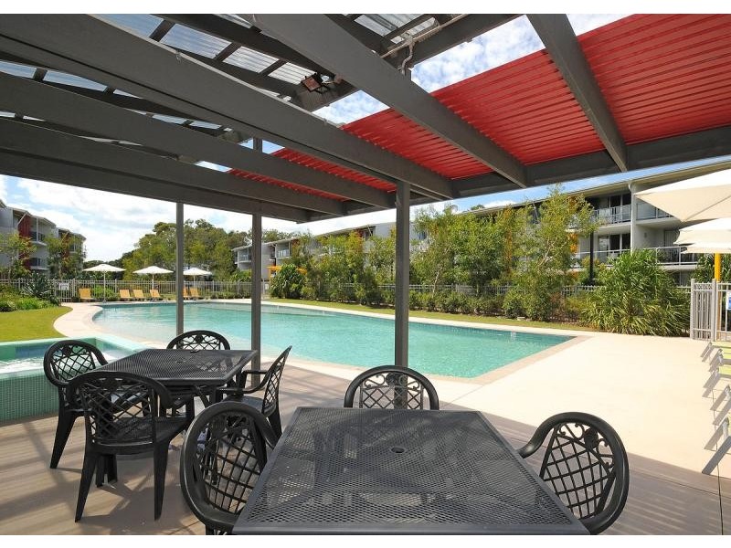 10,68 Pulgul Street, Urangan QLD 4655
