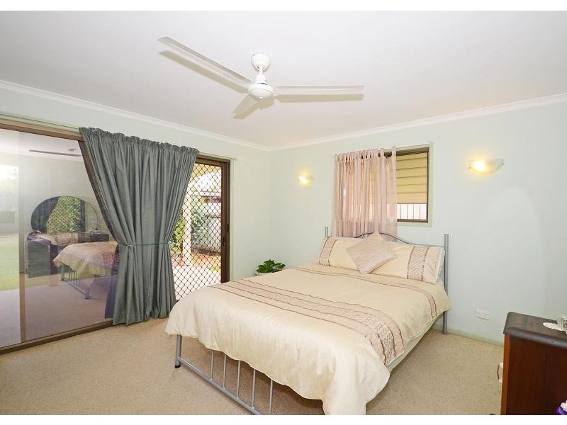 17 Ross  Street, Urangan QLD 4655