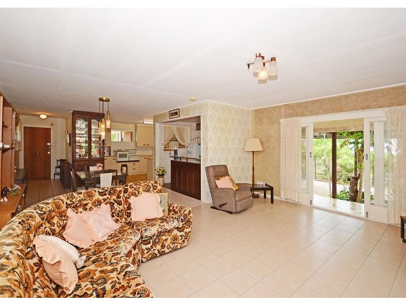 40 Tavistock Street, Torquay QLD 4655