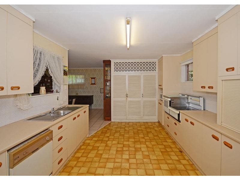 40 Tavistock Street, Torquay QLD 4655