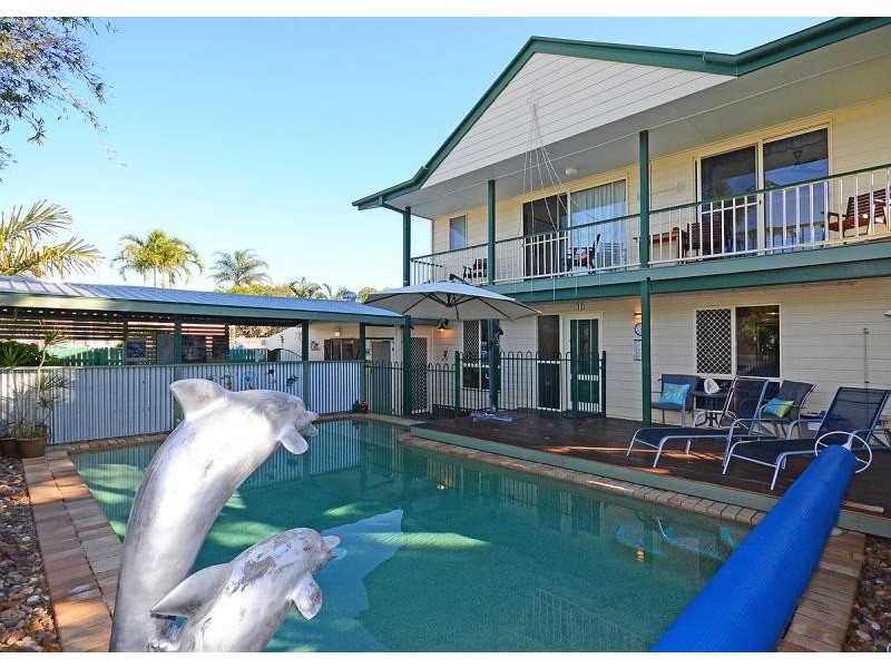 180a Cypress  Street, Urangan QLD 4655