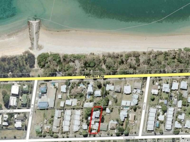 180a Cypress  Street, Urangan QLD 4655