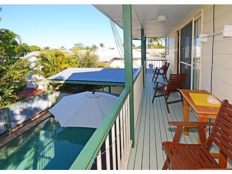 180a Cypress  Street, Urangan QLD 4655