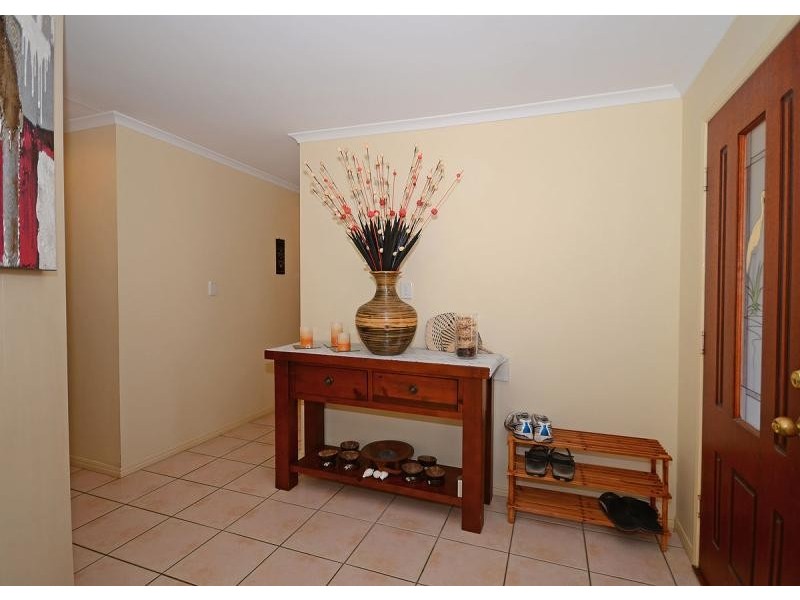 3 Oriole Court, Eli Waters QLD 4655