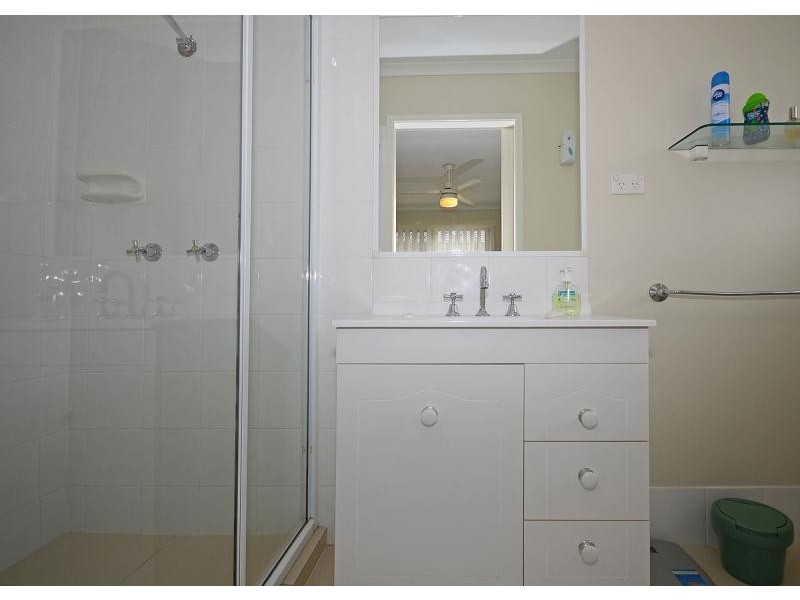 2/107 Nissen Street, Urraween QLD 4655