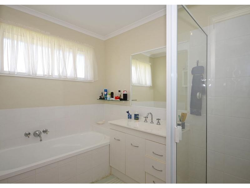 2/107 Nissen Street, Urraween QLD 4655