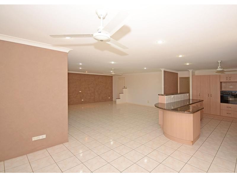8 Nicholson Court, Urraween QLD 4655