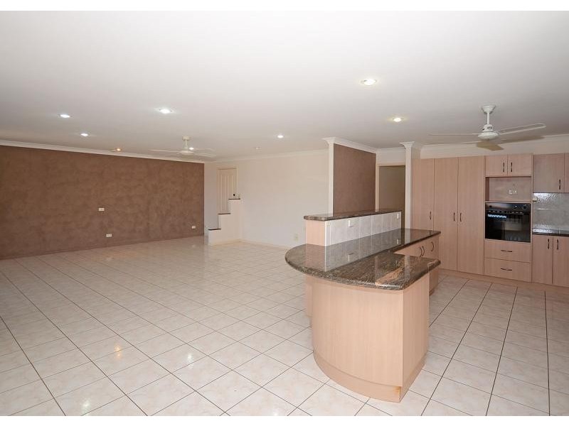 8 Nicholson Court, Urraween QLD 4655