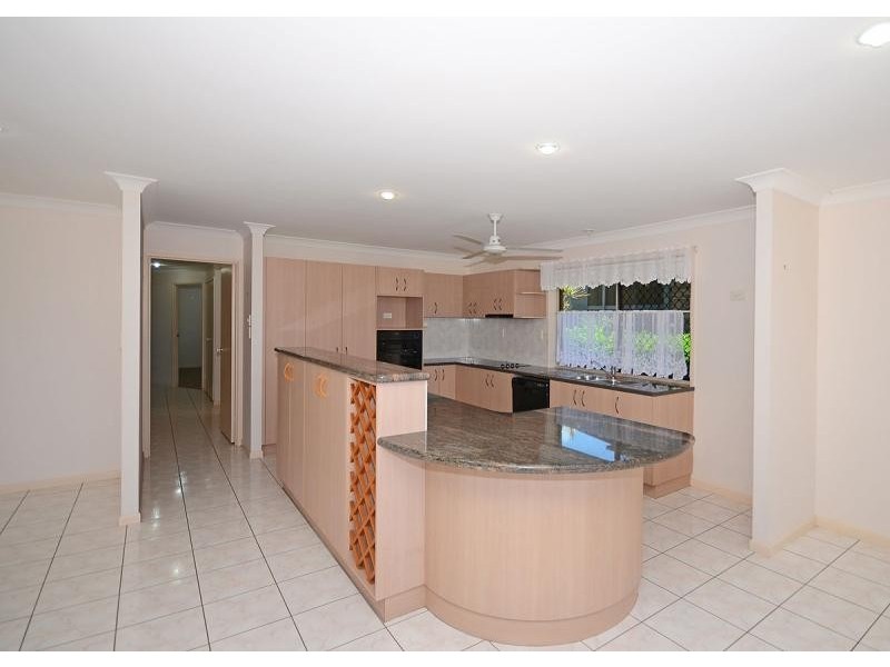 8 Nicholson Court, Urraween QLD 4655