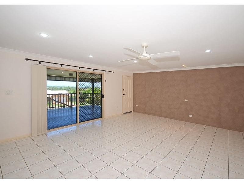8 Nicholson Court, Urraween QLD 4655