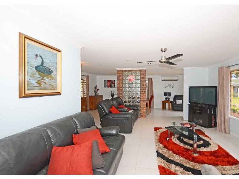 26 Wattlebird  Lane, Eli Waters QLD 4655