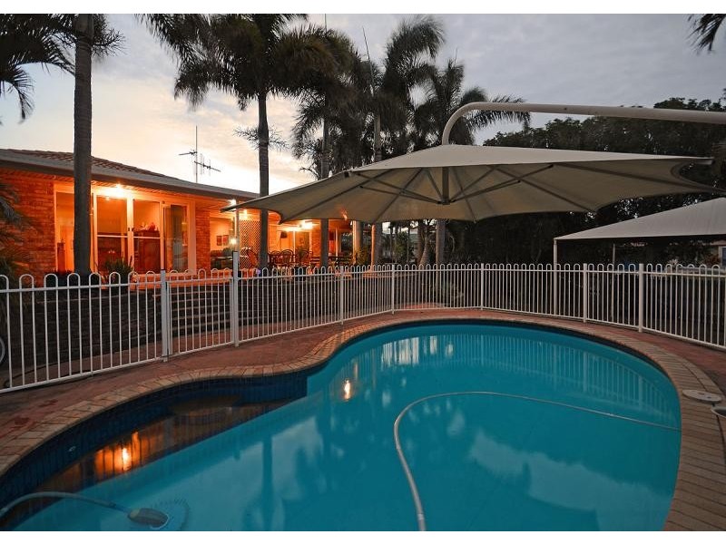 2 Faraday  Court, Urraween QLD 4655