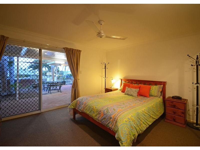 2 Faraday  Court, Urraween QLD 4655