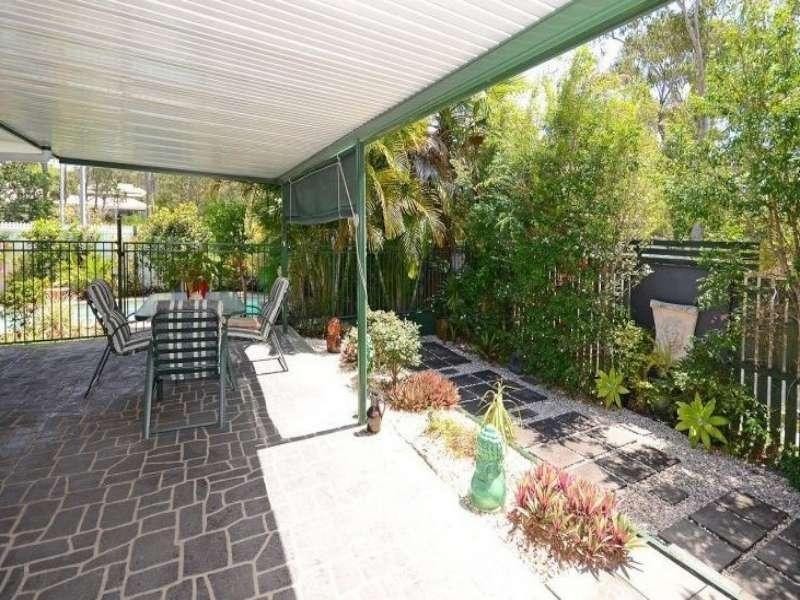 2 Macbel Court, Torquay QLD 4655