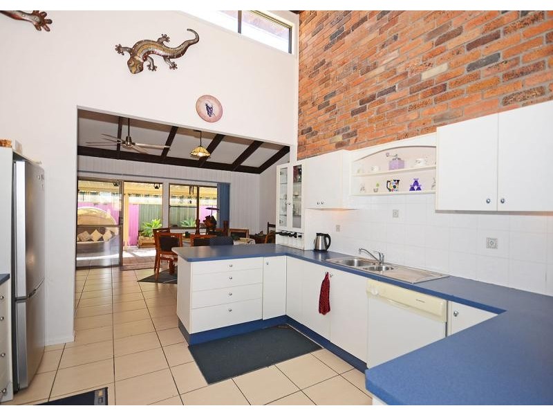 36 Hansen Street, Urangan QLD 4655