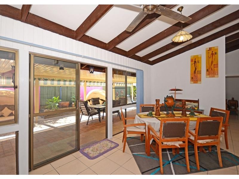 36 Hansen Street, Urangan QLD 4655