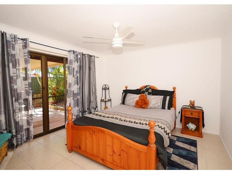 36 Hansen Street, Urangan QLD 4655