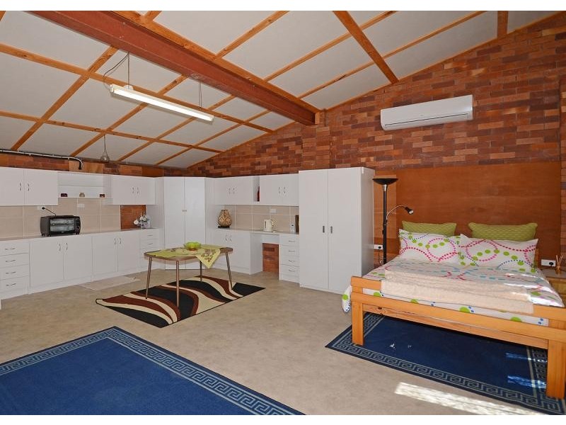 36 Hansen Street, Urangan QLD 4655