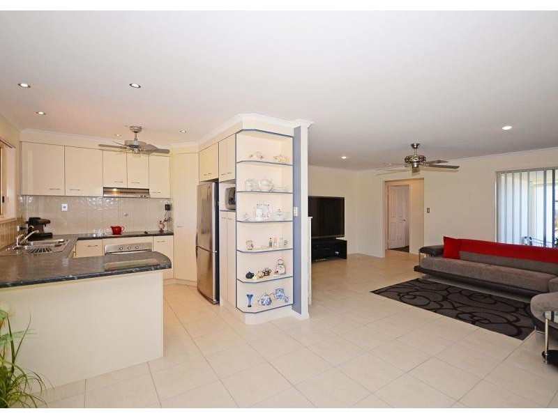 15 Endeavour Way, Eli Waters QLD 4655