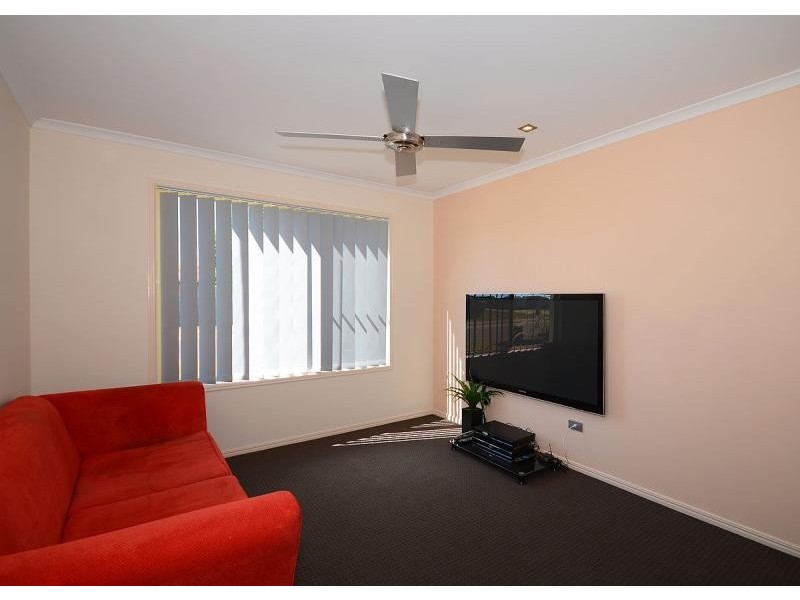 15 Endeavour Way, Eli Waters QLD 4655