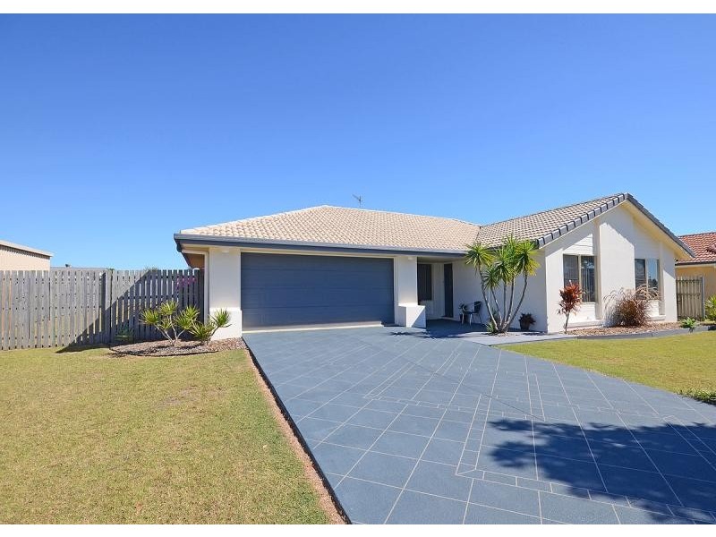 15 Endeavour Way, Eli Waters QLD 4655