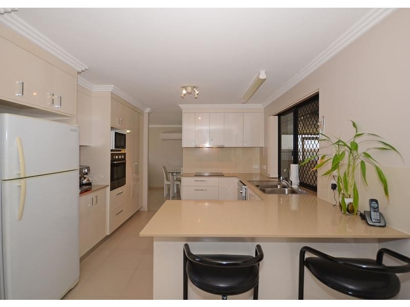 12 Parklink West Avenue, Wondunna QLD 4655