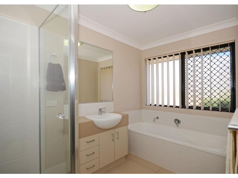 12 Parklink West Avenue, Wondunna QLD 4655