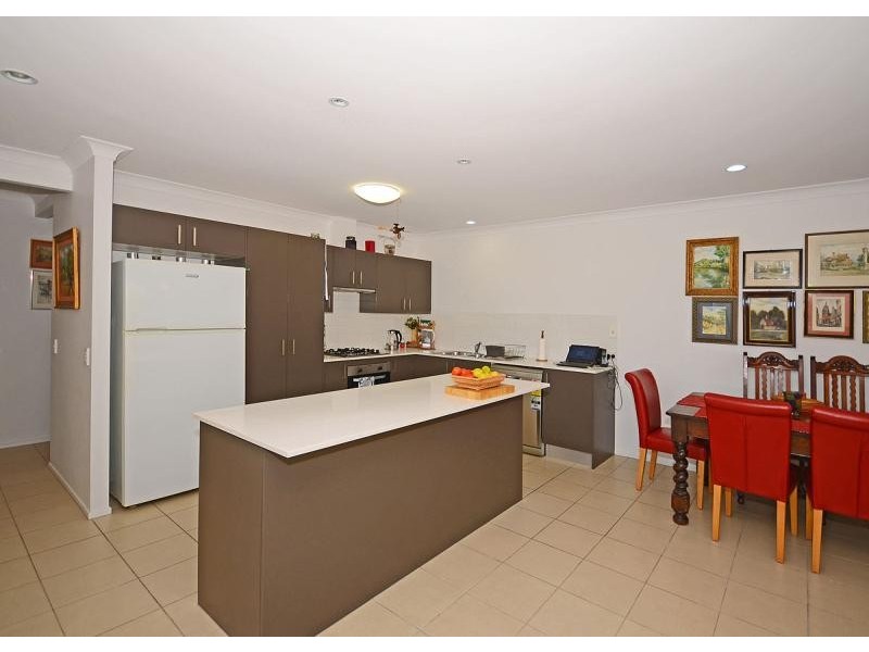 10 Santa Maria  Avenue, Urraween QLD 4655