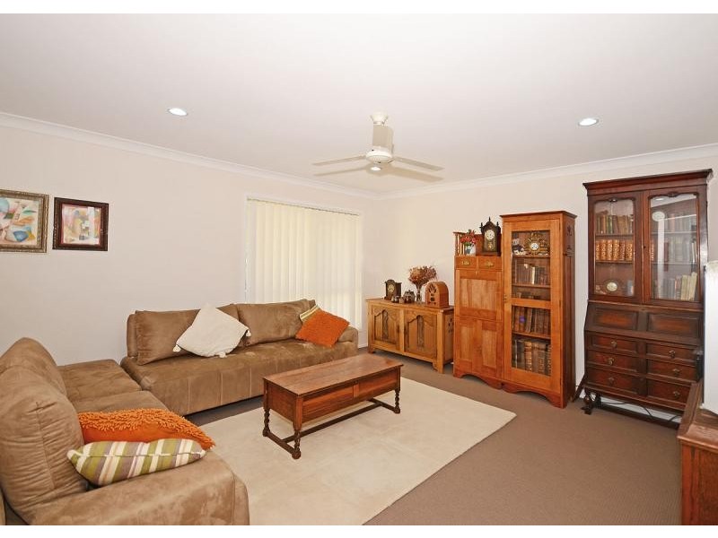 10 Santa Maria  Avenue, Urraween QLD 4655