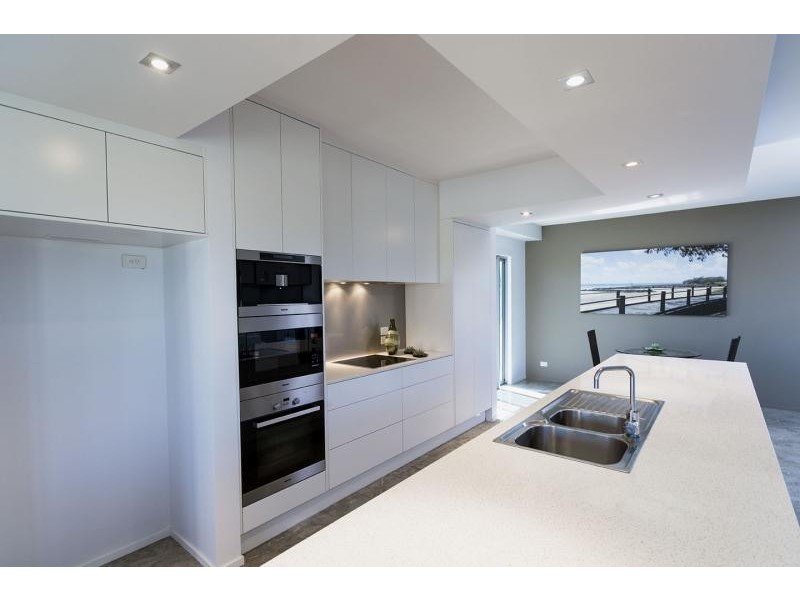 18 Davis Drive, Kawungan QLD 4655