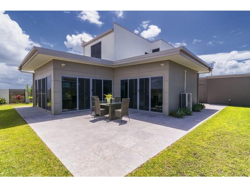18 Davis Drive, Kawungan QLD 4655