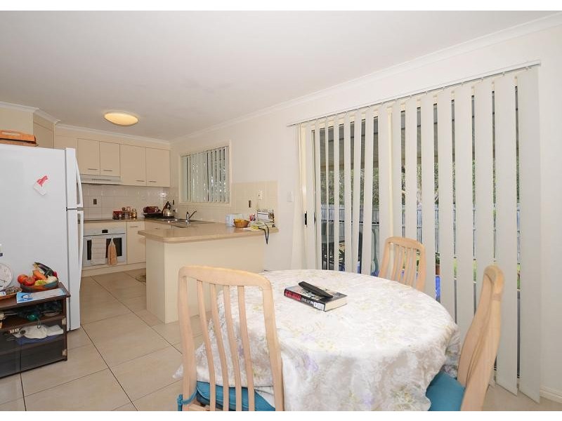 10 Daintree Drive, Urangan QLD 4655